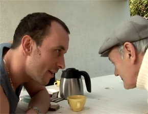 Un papy et son acolyte dvergondent une femme en uniforme 3