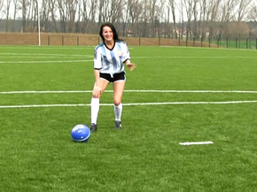 The physio gets fucked in the air with the football player and jute him on 1